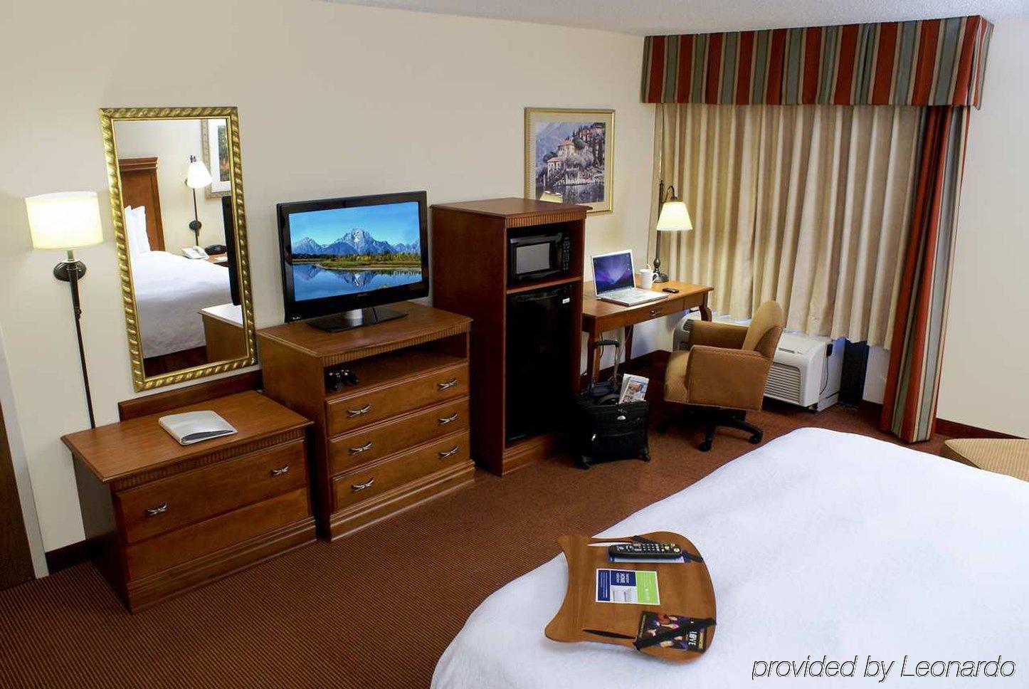 Hampton By Hilton Austin South - I-35 & Ben White Hotel Room photo